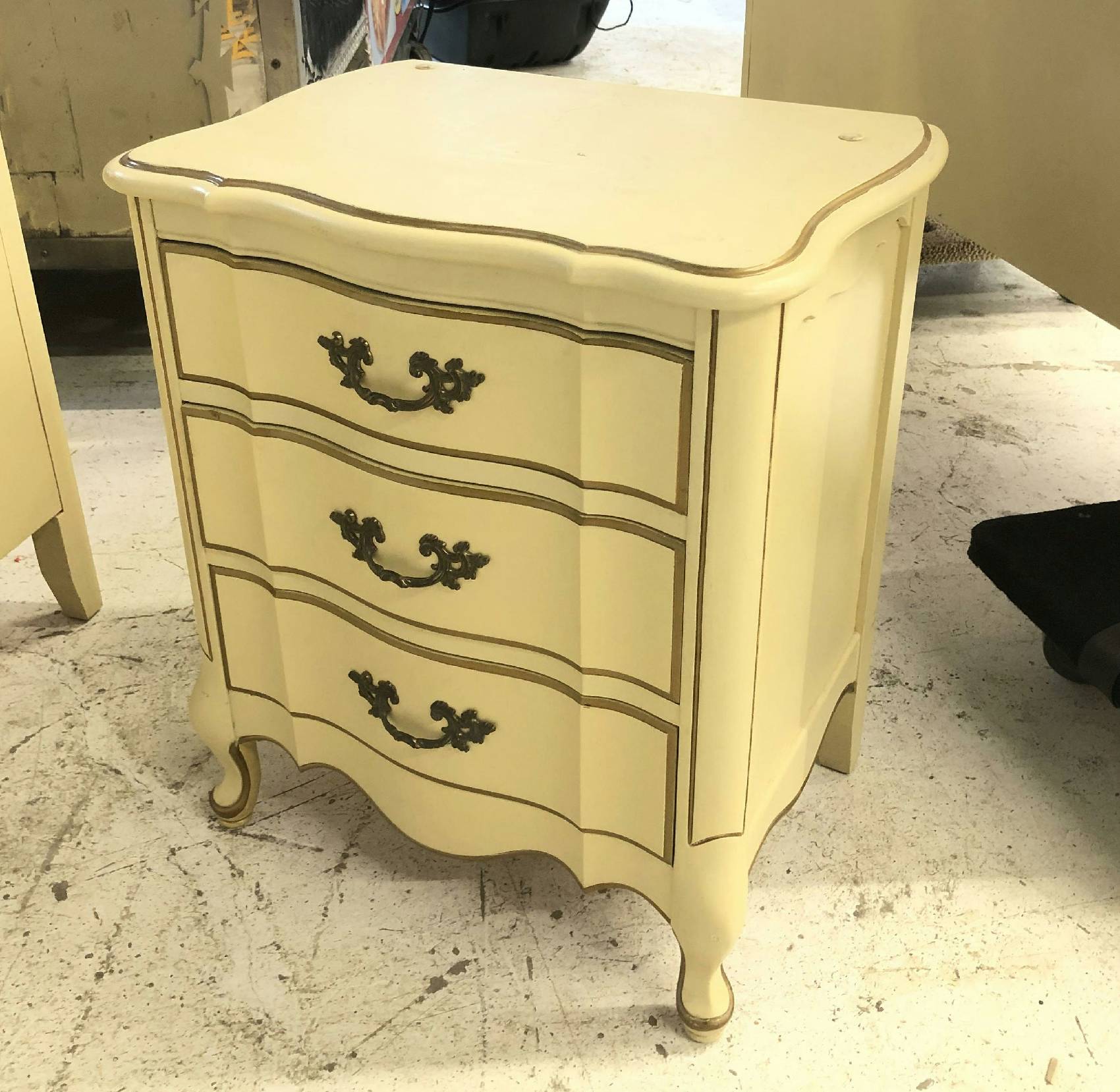 Furnishings, 3 Drawers Dresser 1/2, 23" W, 16" D, 27" H, Wood