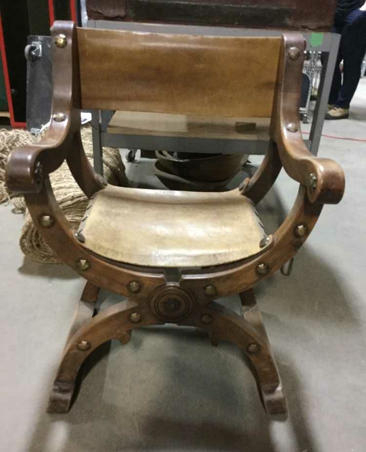 Furnishings, Dark Tone Wood, Dark Brown, Leather, Wood