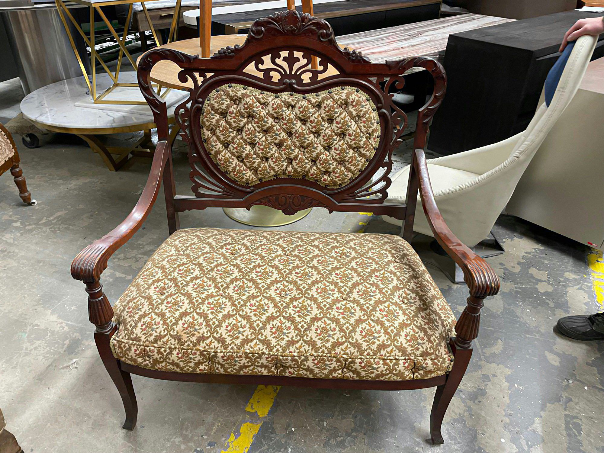 Furnishings, Victorian Settee With Tufted Back, Gold, Natural Wood