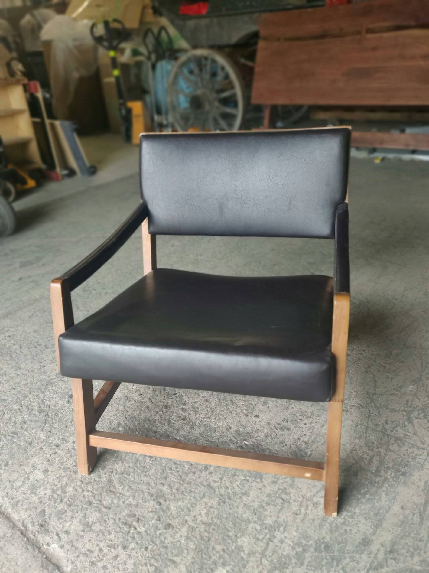 Furnishings, Wood Frame Lounge Chair, Black, Vinyl, Wood