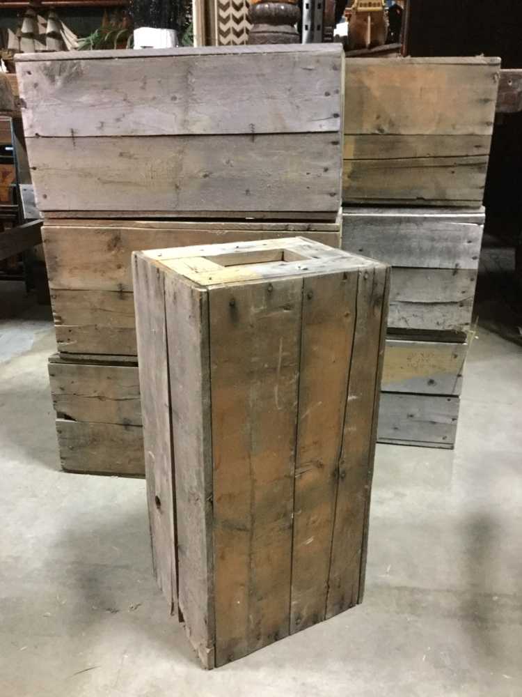 Furnishings, 24" W, 10" D, 10" H, Light Tone Wood, Patinaed Or Distressed, Wood