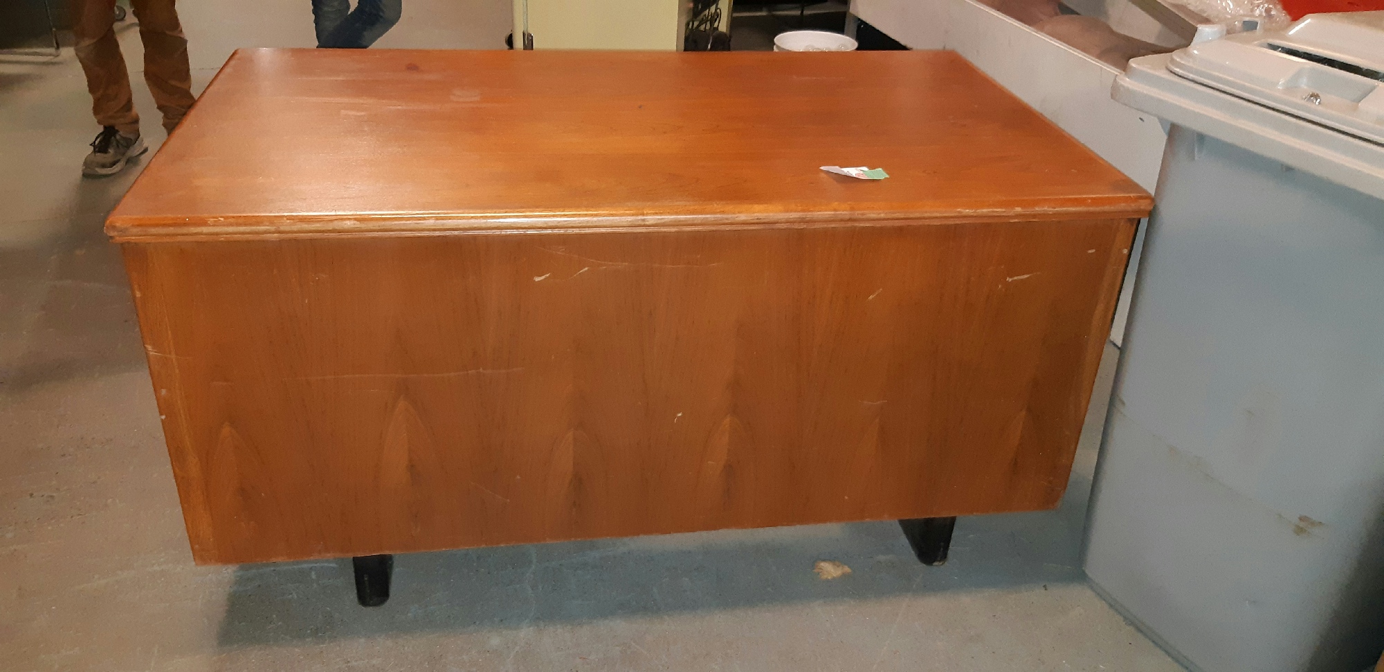 Furnishings, 60"W, 34"D, 30"H