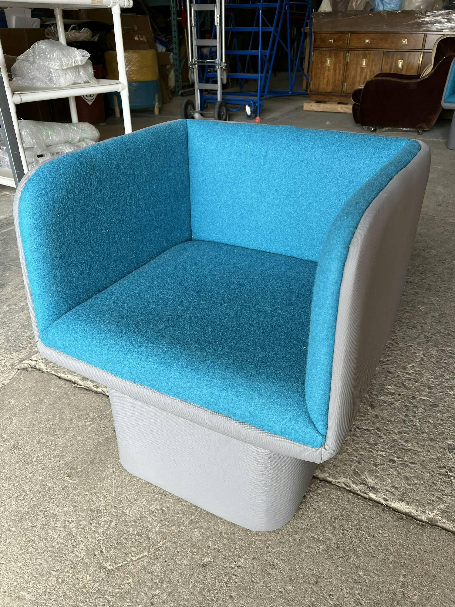 Furnishings, Slight swivel accent chair, Blue, Grey, Pleather