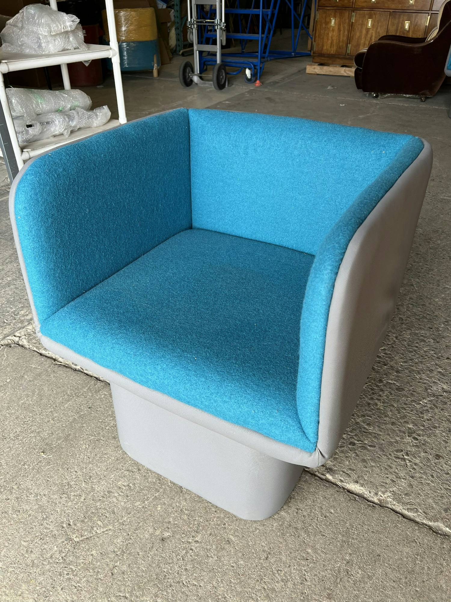 Furnishings, Slight swivel accent chair, Blue, Grey, Pleather