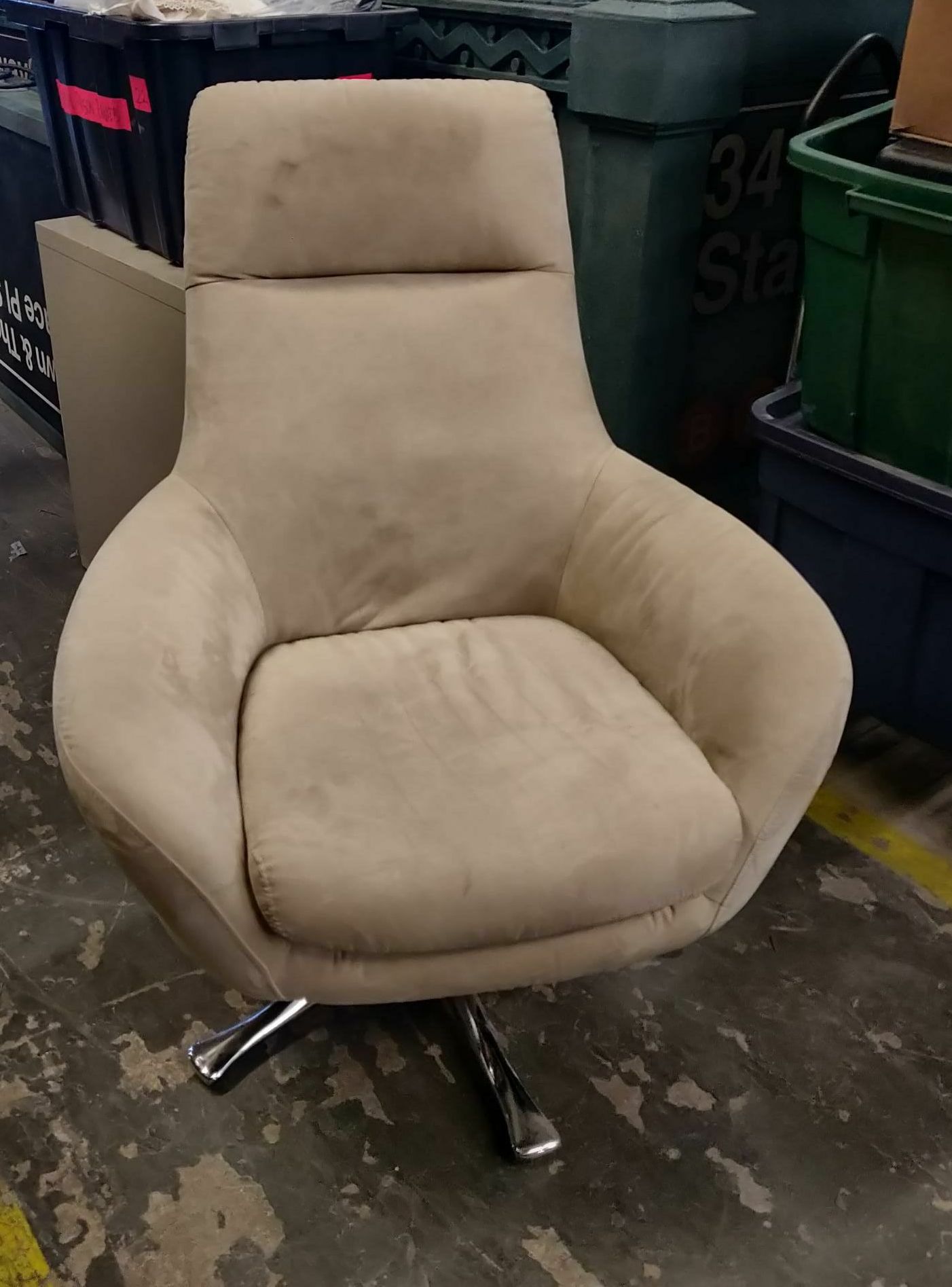 Furnishings, High Back Swivel Lounge Chair, Cream, Suede