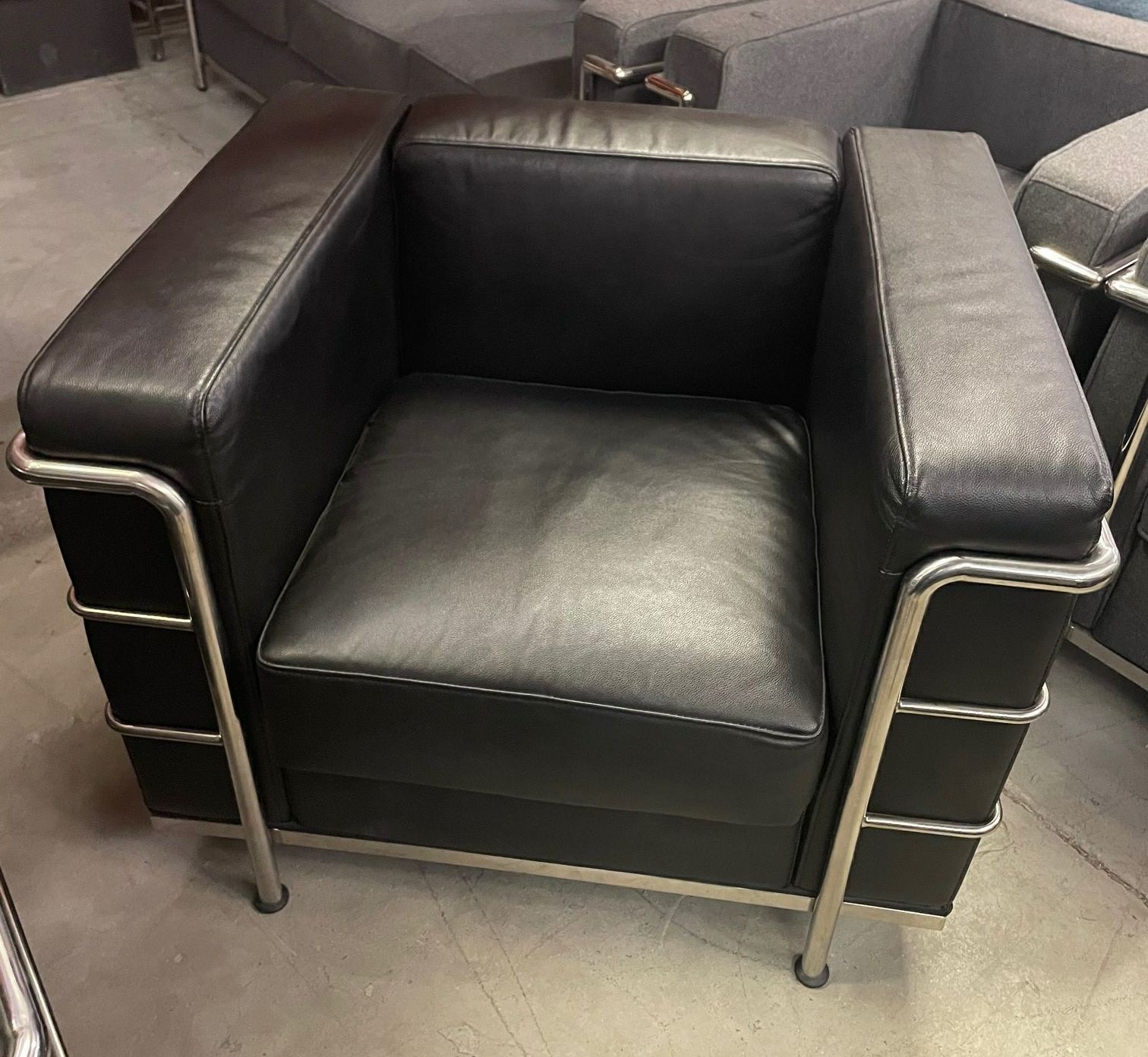 Furnishings, Corbusier Style Club Chair, Black, Silver