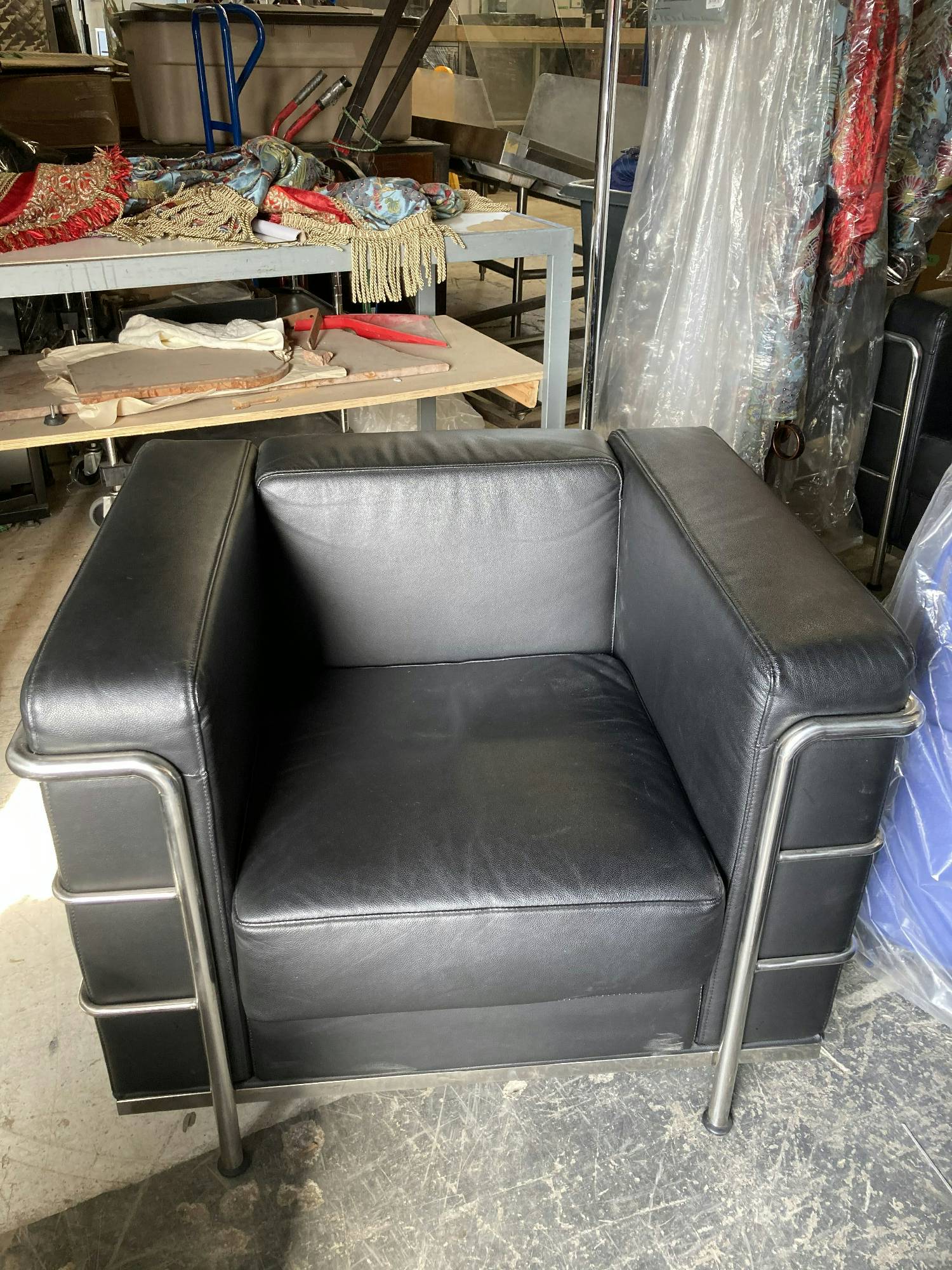 Furnishings, Corbusier Style Club Chair, Black, Silver